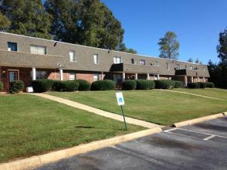 300 Highway 25 Byp, Greenville SC  29617-7202 exterior
