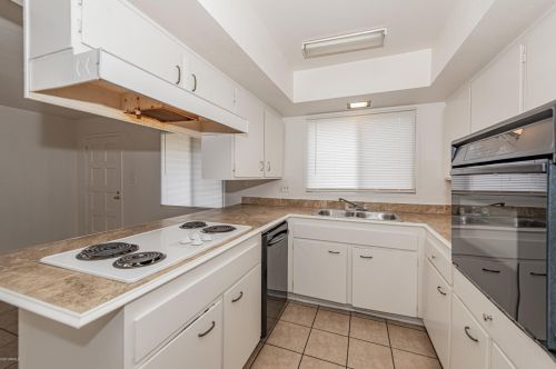 6682 43rd Ave, Glendale AZ  85301-4204 exterior