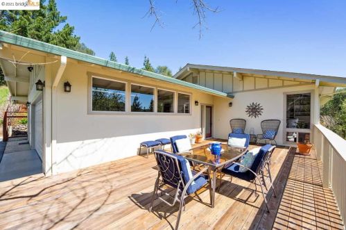 28 Lost Valley Dr, Orinda, CA 94563-3910