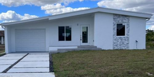2821 20th St, Lehigh Acres FL  33971-5563 exterior