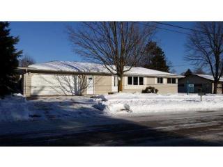 1127 Clark St, Waupaca, WI 54981-2007