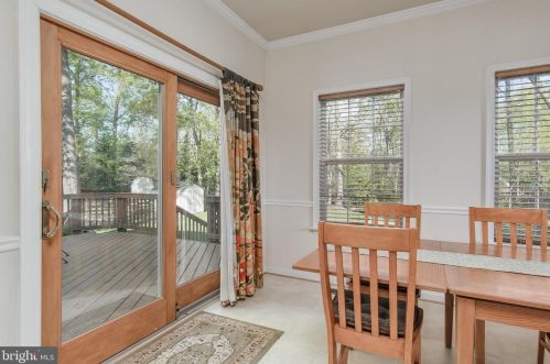 26 Colonel Miles Ct, Harpers Ferry WV  25425-3109 exterior