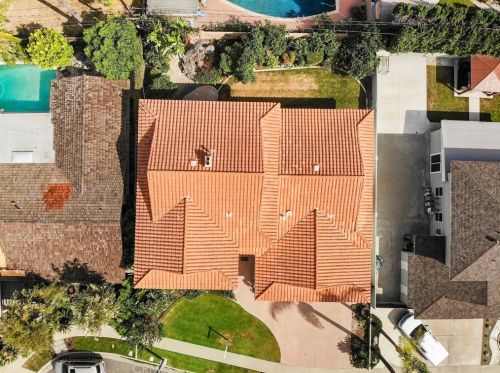 8411 Ives St, Paramount CA 90723-4441 exterior