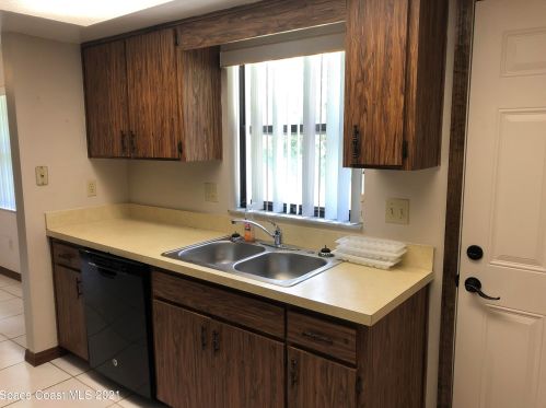 5622 Sisson Rd, Titusville FL  32780-7249 exterior