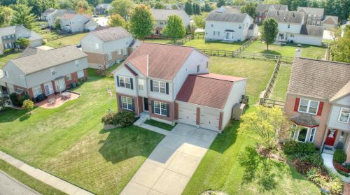 1733 Greatwood Dr, Florence KY  41042-8121 exterior