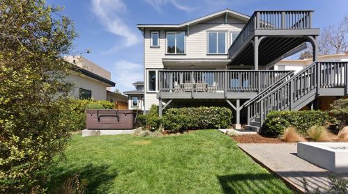 4453 Bermuda Ave, San Diego CA 92107-3809 exterior