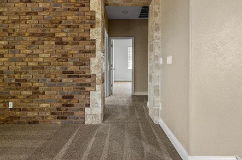 576 Bramblewood Ave, Lathrop CA 95330-9370 exterior