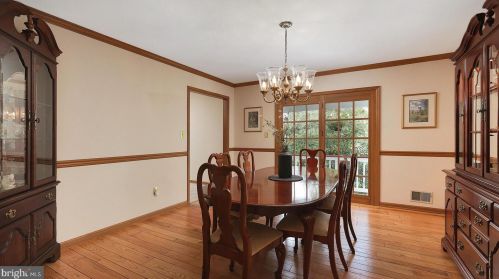 13 Woodside Ln, Flemington NJ  08822-3221 exterior