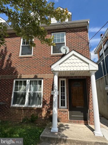 108 Pennington Ave, Trenton, NJ 08618-3814