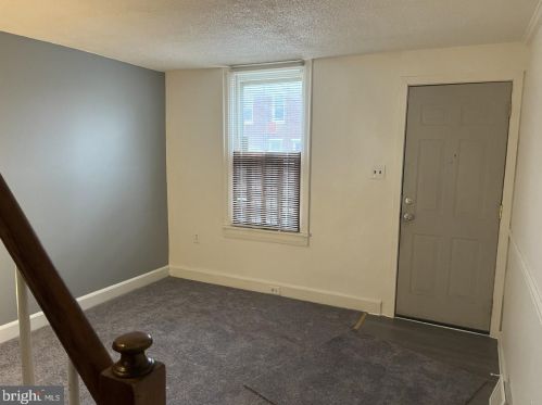 1021 Linden St, Wilmington, DE 19805-4071