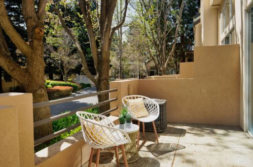 440 Galleria Dr, San Jose, CA 95134-2441