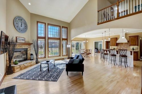 1229 Four Winds Way, Chenequa, WI 53029-8561