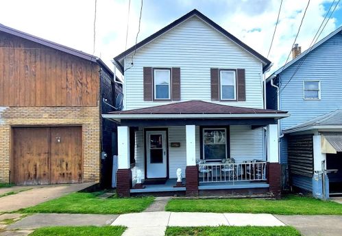 714 Holland St, Vandergrift, PA 15690-1502