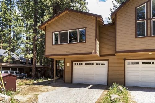 1053 William Ave, South Lake Tahoe, CA 96150-4506