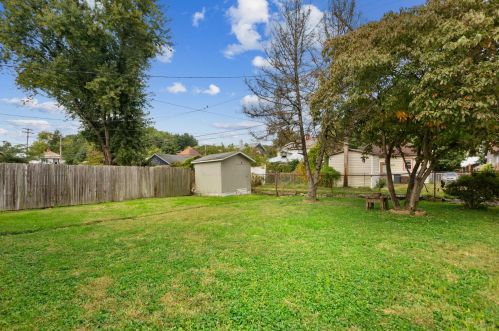 454 Chestnut St, Nelsonville OH  45764-1427 exterior