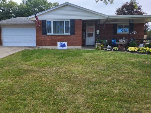 3816 Raymond Dr, Enon, OH 45323-1206