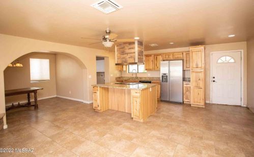 11191 Sandra Rd, Tucson, AZ 85742-8785