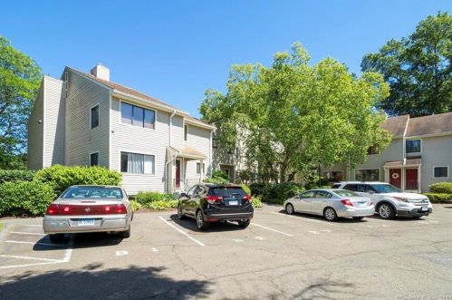 65 Lance Cir, Bridgeport, CT 06606-1053