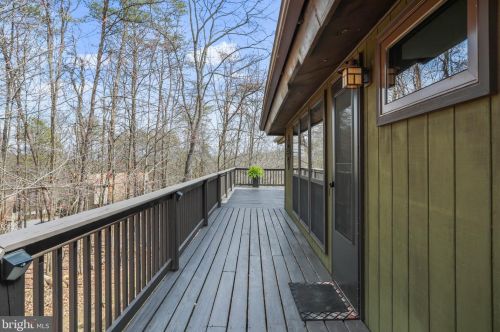 208 Pathfinder Ln, Hedgesville WV  25427-6160 exterior