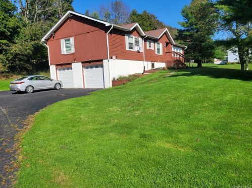 3 Van Etten Rd, Monticello, NY 12701-3637
