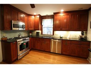 40 Nova Scotia Hill Rd, Watertown, CT 06795-2007