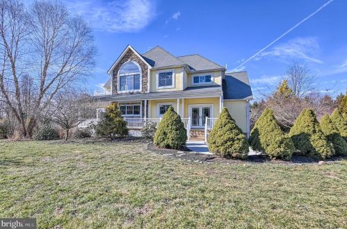 6165 Acorn Dr, Spring Grove, PA 17362-9136