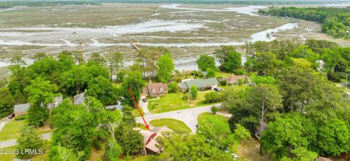 989 Dowlingwood Dr, Beaufort SC  29902-6323 exterior