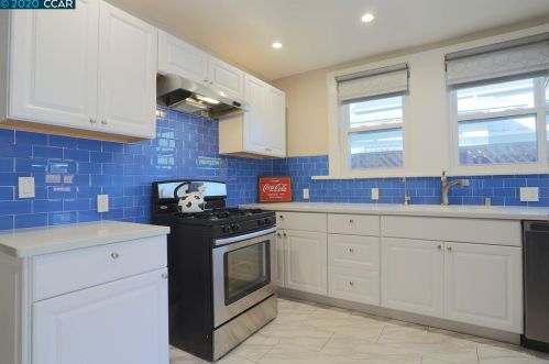 2729 San Pablo, Berkeley CA 94706-1138 exterior