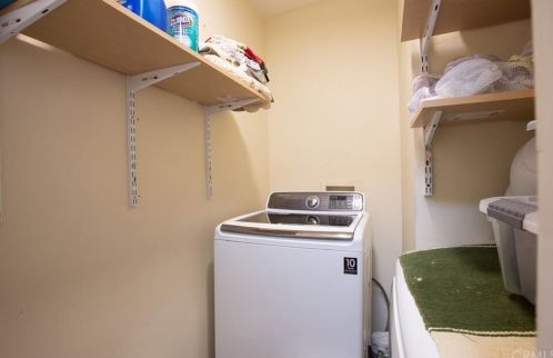 2125 Adriatic Ave, Long Beach CA 90810-3573 exterior