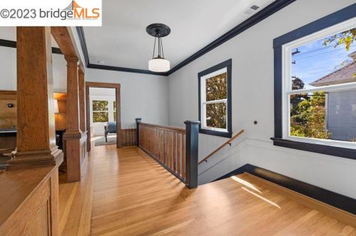 418 45 St, Oakland CA 94609-2135 exterior