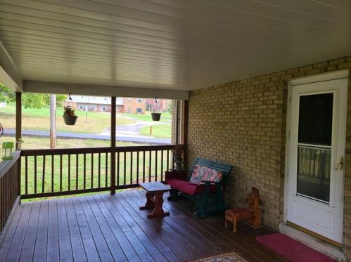 106 Falcon Dr, Connellsville PA  15425-2207 exterior