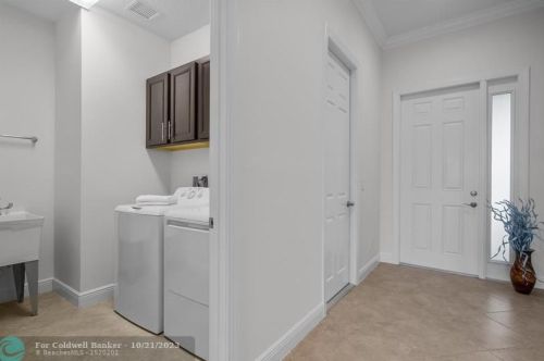 10491 Waterway Ln, Fort Pierce FL  34987-2521 exterior