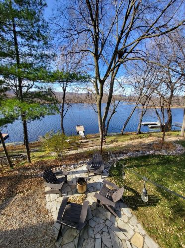 2531 Baumgartner Dr, La Crosse, WI 54603-8502
