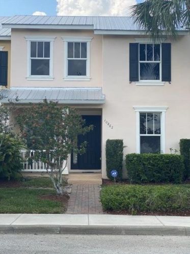 10862 Meeting St, Fort Pierce FL  34987-2158 exterior