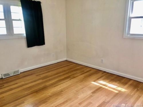 75 Cemetery Rd, Colchester CT  06415-2406 exterior