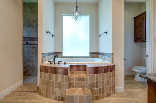 4004 Rothschild Dr, Lewisville TX  75022-5339 exterior