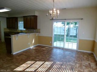 1016 Meadows Reach Cir, Suffolk VA  23434-8353 exterior