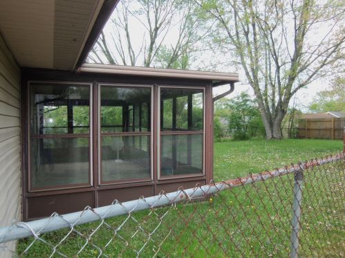 3223 Vineyard St, Springfield OH  45503-1738 exterior