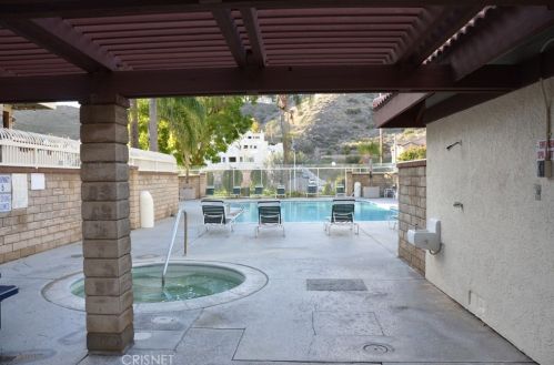 18168 Sundowner Way, Santa Clarita CA  91387-4382 exterior