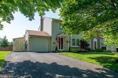 102 Stafford Cir, Lansdale, PA 19446-6403