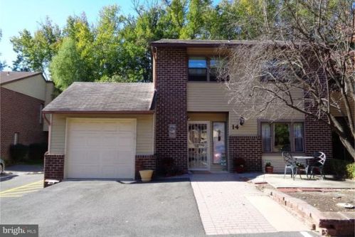 14 Laurel Ct, West Deptford, NJ 08096-2951