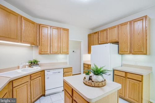 4204 Crooked Stick Ct, Fredericksburg VA  22408-9215 exterior