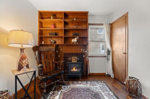 54 Greenfield Rd, Milford CT  06460-6331 exterior