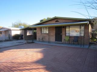 125 Cuesta Ave, Tucson, AZ 85745-2801