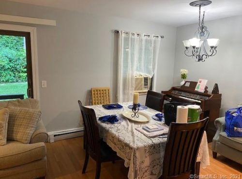 16 Homestead Ln, Brookfield Center CT  06804-2660 exterior