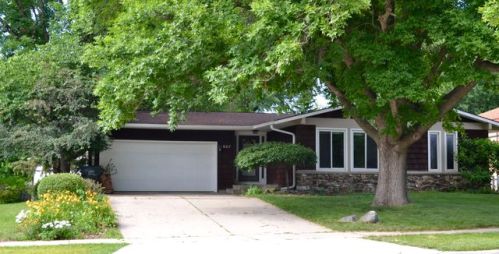 1607 24th St, Ames, IA 50010-4451