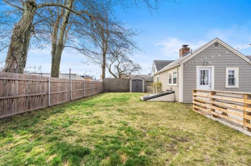 34 Homewood Ave, North Providence RI  02911-2907 exterior