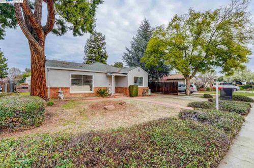 665 Eisenhower Dr, San Jose, CA 95128-3428