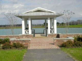 7746 Water Edge, Beaumont, TX 77707-3663