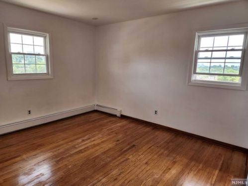 108 2nd St, Palisades Park NJ  07650-1504 exterior